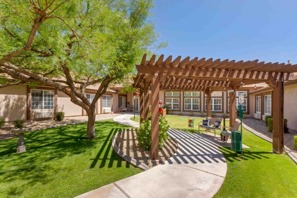 Image of The Inspirations of Peoria's outdoor courtyard.
